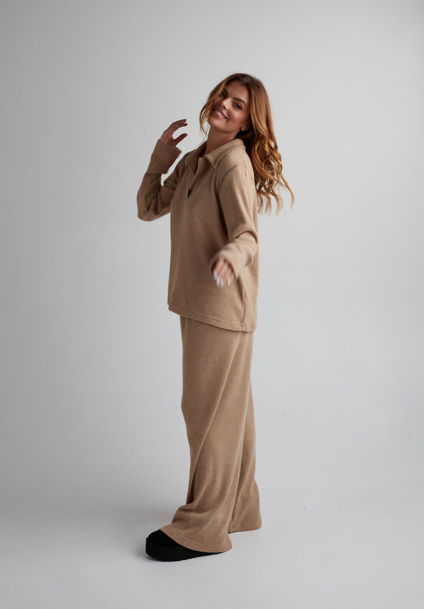 PRE ORDER: KOSTIUMĖLIS “COZY" RUDA