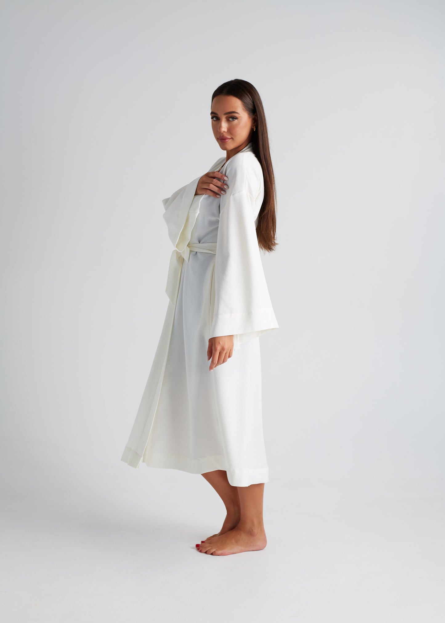 baltas kimono