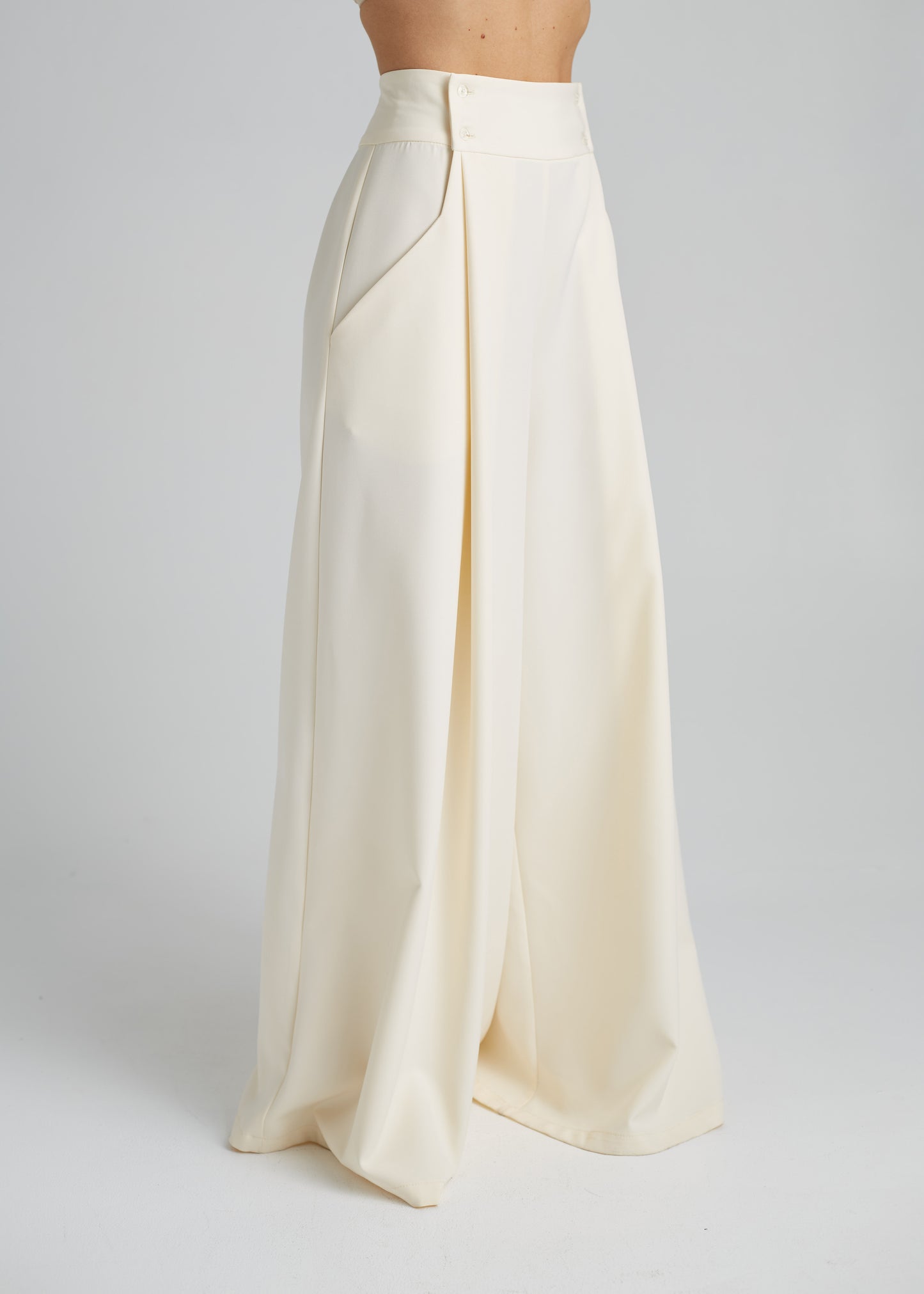 PRE ORDER: KELNĖS "FLOWY" GELSVA