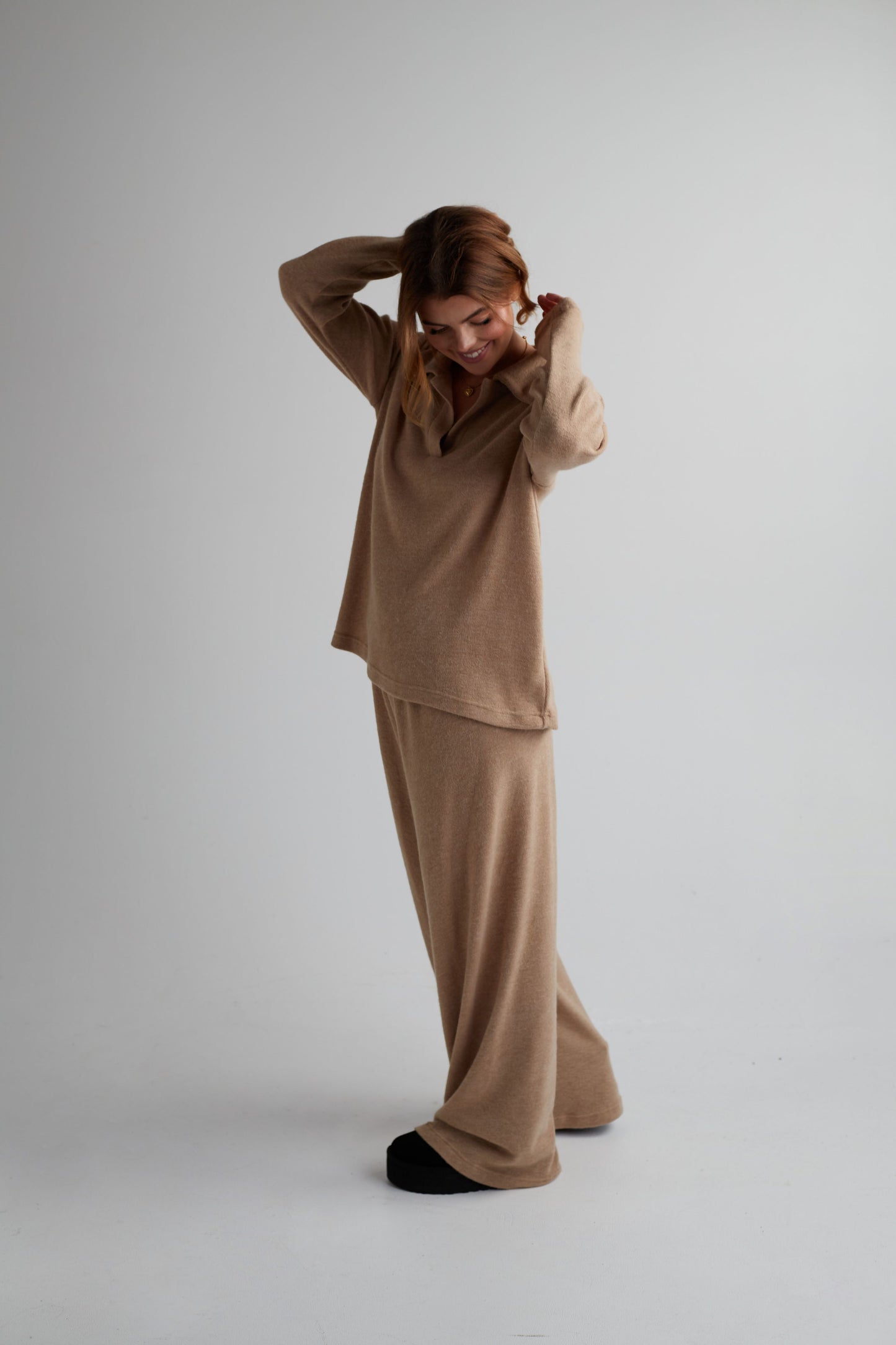 PRE ORDER: KOSTIUMĖLIS “COZY" RUDA