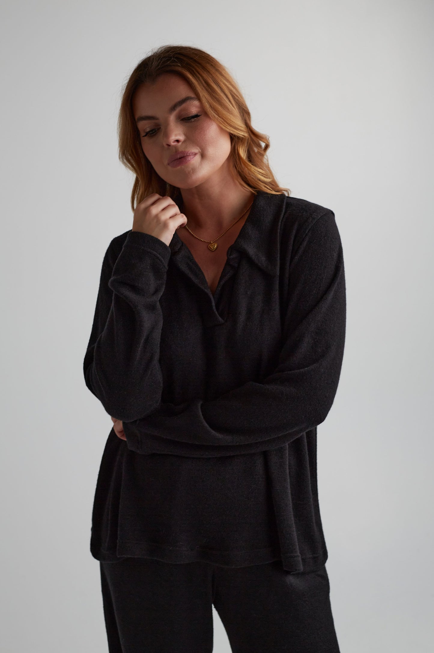 PRE ORDER: KOSTIUMĖLIS “COZY" JUODA