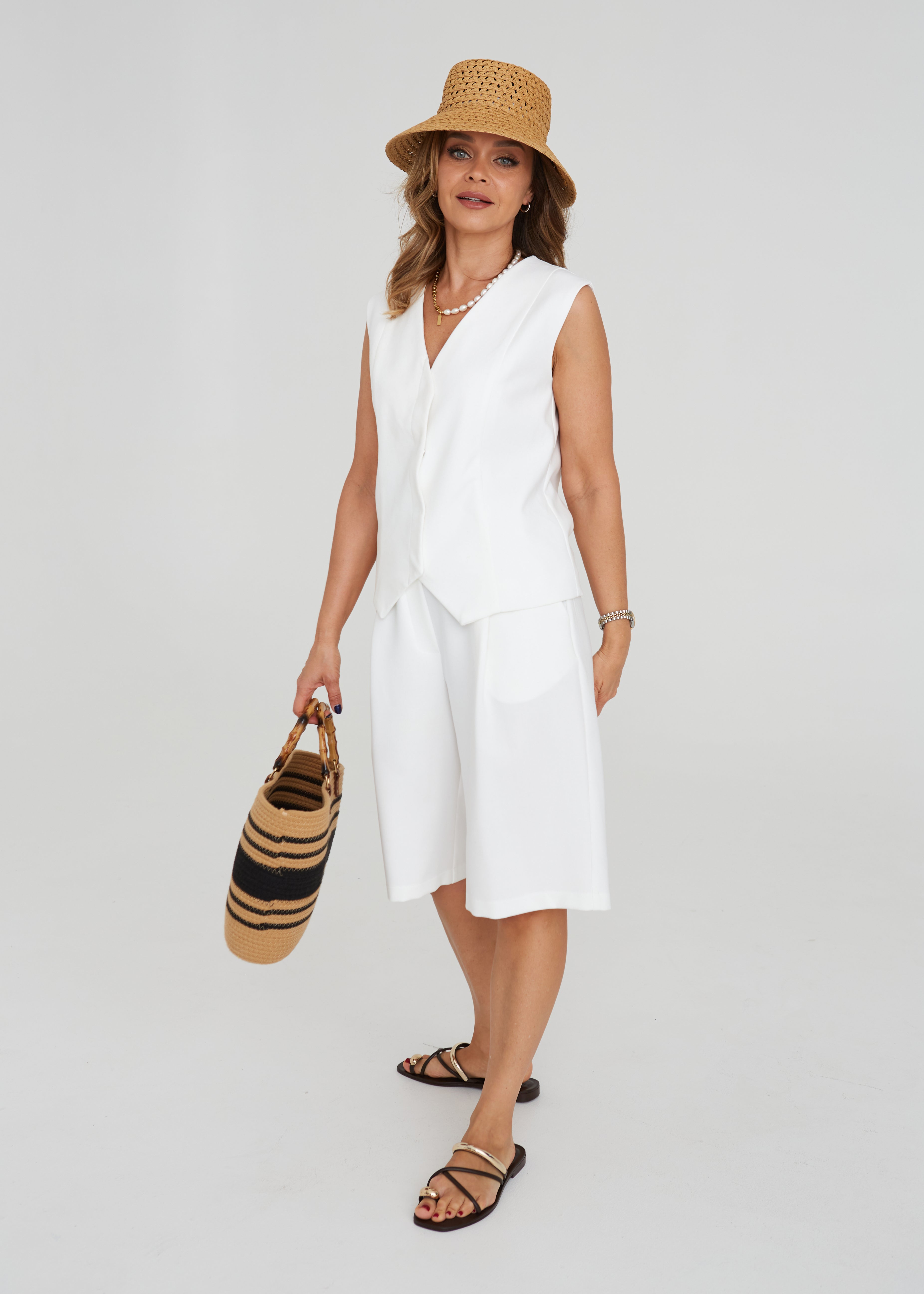 ŠORTAI "BERMUDA" BALTA