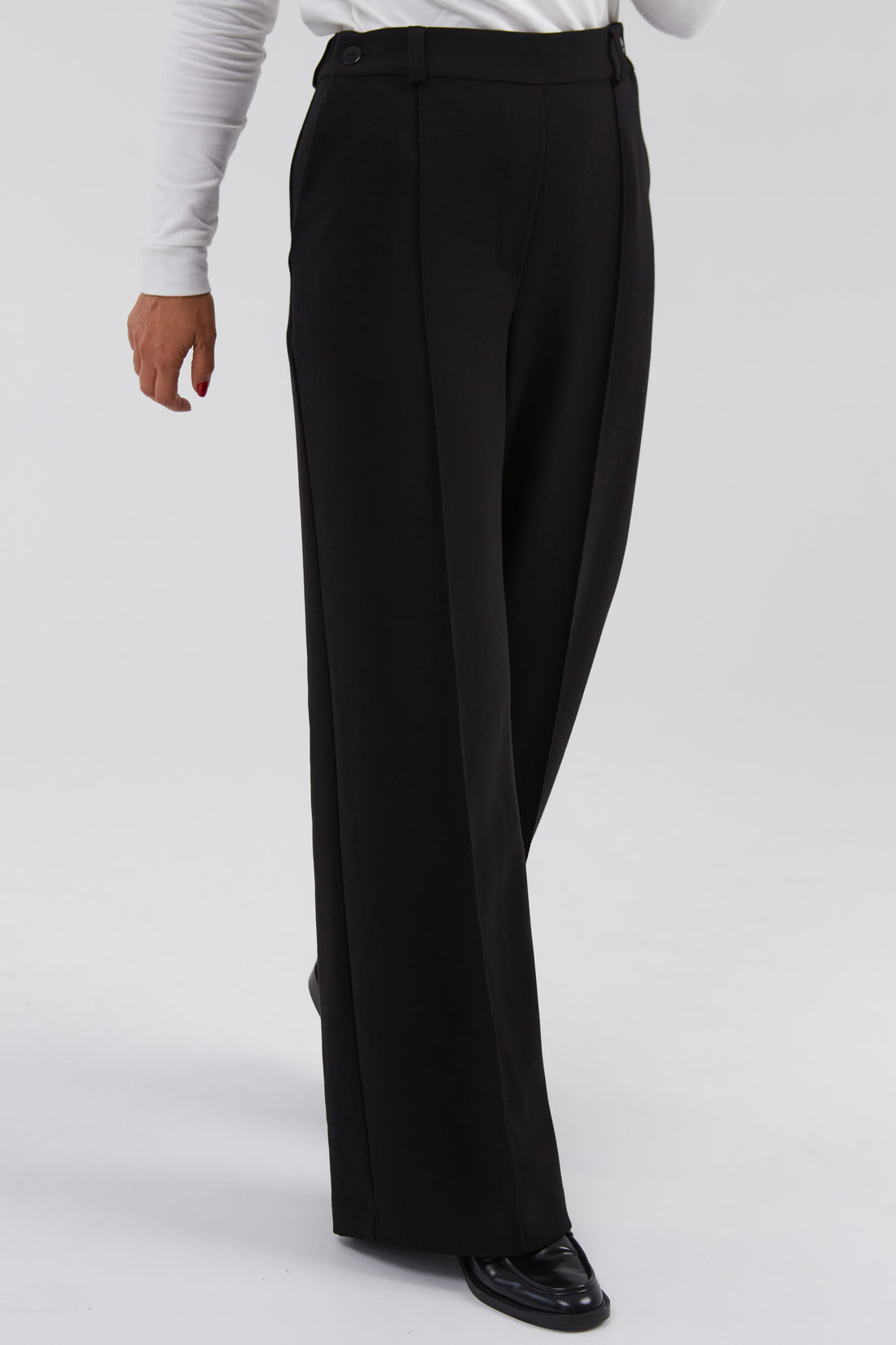 PLAČIOS KELNĖS "MODERN" JUODA (Ankstesnė medžiaga)