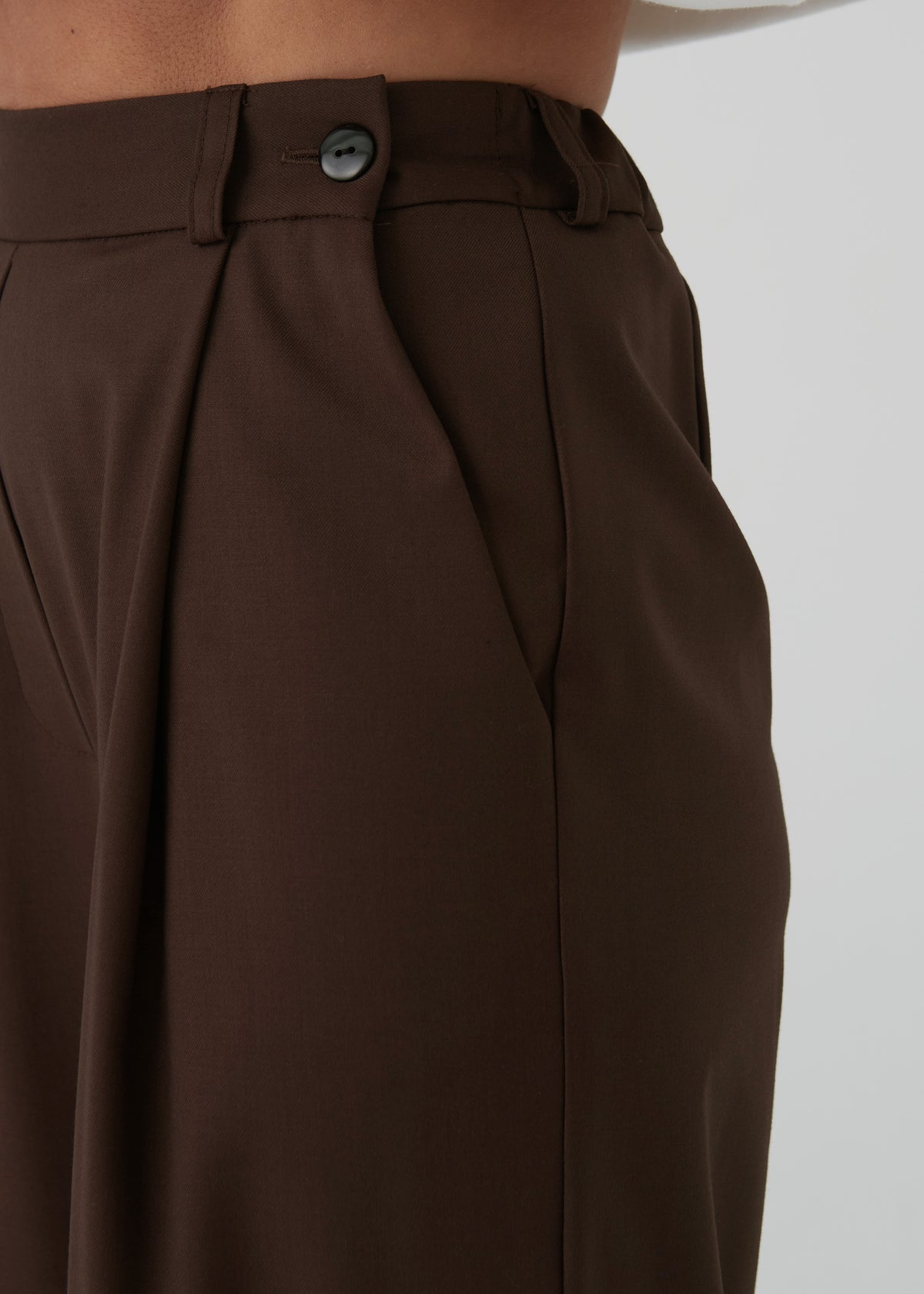PLAČIOS KELNĖS "SPELL" TAMSUS ŠOKOLADAS